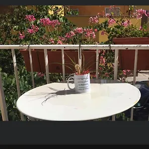 La Piazzetta Konukevi Austis